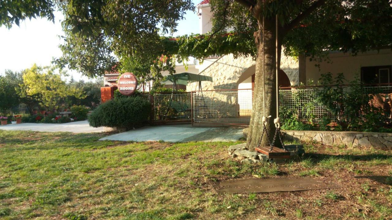 Rooms Ive Lozovac Exterior photo