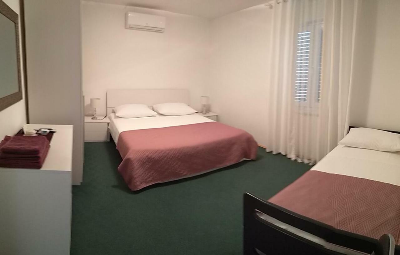 Rooms Ive Lozovac Exterior photo